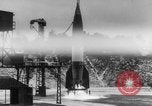 Standbild DEUTSCH A-4 Rakete im Winter Peenemunde Deutschland, 1942, aus Sekunde 3 historischem Filmmaterial Videoclip 65675077975