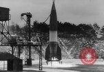 Standbild DEUTSCH A-4 Rakete im Winter Peenemunde Deutschland, 1942, aus Sekunde 4 historischem Filmmaterial Videoclip 65675077975