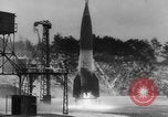 Standbild DEUTSCH A-4 Rakete im Winter Peenemunde Deutschland, 1942, aus Sekunde 6 historischem Filmmaterial Videoclip 65675077975
