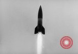 Standbild DEUTSCH A-4 Rakete im Winter Peenemunde Deutschland, 1942, aus Sekunde 10 historischem Filmmaterial Videoclip 65675077975