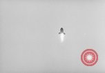 Standbild DEUTSCH A-4 Rakete im Winter Peenemunde Deutschland, 1942, aus Sekunde 13 historischem Filmmaterial Videoclip 65675077975