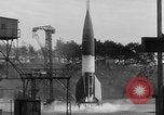 Standbild DEUTSCH A-4 Rakete Peenemunde Deutschland, 1942, aus Sekunde 7 historischem Filmmaterial Videoclip 65675077976