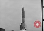 Standbild DEUTSCH A-4 Rakete Peenemunde Deutschland, 1942, aus Sekunde 9 historischem Filmmaterial Videoclip 65675077976