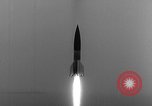 Standbild Deutsche V-2 Rakete Peenemunde Deutschland, 1942, aus Sekunde 10 historischem Filmmaterial Videoclip 65675077977