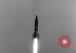 Standbild Deutsche V-2 Rakete Peenemunde Deutschland, 1942, aus Sekunde 11 historischem Filmmaterial Videoclip 65675077977