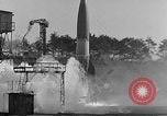Standbild V-2 Rakete testen Peenemunde Deutschland, 1942, aus Sekunde 5 historischem Filmmaterial Videoclip 65675077980