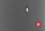Standbild V-2 Rakete testen Peenemunde Deutschland, 1942, aus Sekunde 10 historischem Filmmaterial Videoclip 65675077980