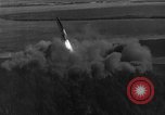 Standbild DEUTSCH A-4 Rakete Crash Peenemunde Deutschland, 1942, aus Sekunde 3 historischem Filmmaterial Videoclip 65675077984