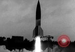 Standbild DEUTSCH A-4 Rakete Peenemunde Deutschland, 1942, aus Sekunde 6 historischem Filmmaterial Videoclip 65675077986