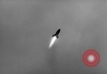 Standbild DEUTSCH A-4 Rakete Peenemunde Deutschland, 1942, aus Sekunde 14 historischem Filmmaterial Videoclip 65675077986
