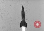 Standbild DEUTSCH A-4 Rakete Peenemunde Deutschland, 1942, aus Sekunde 15 historischem Filmmaterial Videoclip 65675077988