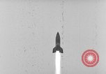 Standbild DEUTSCH A-4 Rakete Peenemunde Deutschland, 1942, aus Sekunde 17 historischem Filmmaterial Videoclip 65675077988