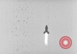 Standbild DEUTSCH A-4 Rakete Peenemunde Deutschland, 1942, aus Sekunde 18 historischem Filmmaterial Videoclip 65675077988