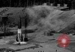 Standbild DEUTSCH A-4 Rakete von PIT Peenemunde Deutschland, 1942, aus Sekunde 1 historischem Filmmaterial Videoclip 65675077989