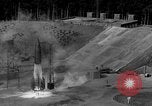 Standbild DEUTSCH A-4 Rakete von PIT Peenemunde Deutschland, 1942, aus Sekunde 3 historischem Filmmaterial Videoclip 65675077989