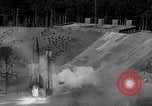 Standbild DEUTSCH A-4 Rakete von PIT Peenemunde Deutschland, 1942, aus Sekunde 4 historischem Filmmaterial Videoclip 65675077989