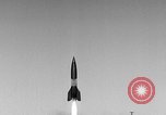 Standbild DEUTSCH A-4 Rakete Peenemunde Deutschland, 1942, aus Sekunde 12 historischem Filmmaterial Videoclip 65675077991