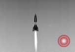 Standbild DEUTSCH A-4 Rakete Peenemunde Deutschland, 1942, aus Sekunde 13 historischem Filmmaterial Videoclip 65675077991