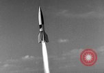 Standbild DEUTSCH A-4 Rakete Peenemunde Deutschland, 1942, aus Sekunde 10 historischem Filmmaterial Videoclip 65675077993