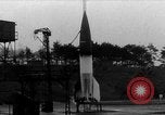 Standbild DEUTSCH A-4 Rakete Peenemunde Deutschland, 1942, aus Sekunde 1 historischem Filmmaterial Videoclip 65675077994