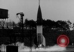 Standbild DEUTSCH A-4 Rakete Peenemunde Deutschland, 1942, aus Sekunde 6 historischem Filmmaterial Videoclip 65675077994
