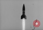 Standbild DEUTSCH A-4 Rakete Peenemunde Deutschland, 1942, aus Sekunde 10 historischem Filmmaterial Videoclip 65675077994