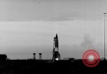Standbild horizontalen Flug Weg der deutschen A-4 Rakete Peenemunde Deutschland, 1942, aus Sekunde 9 historischem Filmmaterial Videoclip 65675077995
