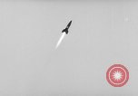Standbild horizontalen Flug Weg der deutschen A-4 Rakete Peenemunde Deutschland, 1942, aus Sekunde 20 historischem Filmmaterial Videoclip 65675077995