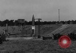 Standbild DEUTSCH A-4 Rakete Peenemunde Deutschland, 1942, aus Sekunde 3 historischem Filmmaterial Videoclip 65675077998