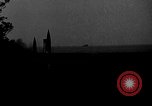 Standbild DEUTSCH A-4 Rakete am Abend starten Peenemunde Deutschland, 1942, aus Sekunde 3 historischem Filmmaterial Videoclip 65675077999