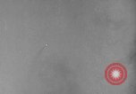 Standbild DEUTSCH A-4 Rakete am Abend starten Peenemunde Deutschland, 1942, aus Sekunde 16 historischem Filmmaterial Videoclip 65675077999