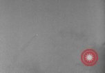 Standbild DEUTSCH A-4 Rakete am Abend starten Peenemunde Deutschland, 1942, aus Sekunde 18 historischem Filmmaterial Videoclip 65675077999