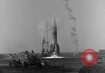 Standbild DEUTSCH A-4 Rakete Peenemunde Deutschland, 1942, aus Sekunde 11 historischem Filmmaterial Videoclip 65675078000