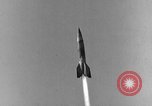 Standbild DEUTSCH A-4 Rakete Peenemunde Deutschland, 1942, aus Sekunde 16 historischem Filmmaterial Videoclip 65675078000