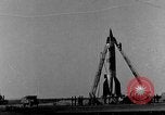 Immagine di Tedesco A-4 missile Peenemunde Germania, 1942, secondo 1 filmato di repertorio 65675078002