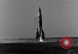 Immagine di Tedesco A-4 missile Peenemunde Germania, 1942, secondo 4 filmato di repertorio 65675078002