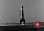 Immagine di Tedesco A-4 missile Peenemunde Germania, 1942, secondo 5 filmato di repertorio 65675078002