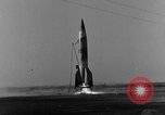 Immagine di Tedesco A-4 missile Peenemunde Germania, 1942, secondo 6 filmato di repertorio 65675078002