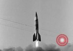Immagine di Tedesco A-4 missile Peenemunde Germania, 1942, secondo 13 filmato di repertorio 65675078002