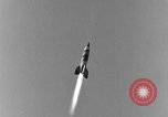 Immagine di Tedesco A-4 missile Peenemunde Germania, 1942, secondo 19 filmato di repertorio 65675078002