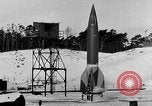 Standbild DEUTSCH A-4 Rakete Peenemunde Deutschland, 1942, aus Sekunde 5 historischem Filmmaterial Videoclip 65675078004