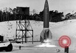 Standbild DEUTSCH A-4 Rakete Peenemunde Deutschland, 1942, aus Sekunde 8 historischem Filmmaterial Videoclip 65675078004
