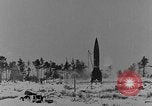 Standbild DEUTSCH A-4 Rakete Peenemunde Deutschland, 1942, aus Sekunde 3 historischem Filmmaterial Videoclip 65675078005
