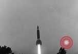 Standbild DEUTSCH A-4 Rakete Peenemunde Deutschland, 1942, aus Sekunde 6 historischem Filmmaterial Videoclip 65675078007