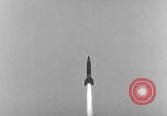 Standbild DEUTSCH A-4 Rakete Peenemunde Deutschland, 1942, aus Sekunde 9 historischem Filmmaterial Videoclip 65675078007