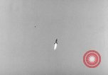 Standbild DEUTSCH A-4 Rakete Peenemunde Deutschland, 1942, aus Sekunde 13 historischem Filmmaterial Videoclip 65675078007