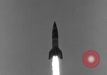 Standbild mittellange Aufnahme des A-4-Rakete starten Peenemunde Deutschland, 1942, aus Sekunde 10 historischem Filmmaterial Videoclip 65675078008