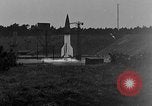 Standbild DEUTSCH A-4 Rakete Peenemunde Deutschland, 1942, aus Sekunde 3 historischem Filmmaterial Videoclip 65675078010