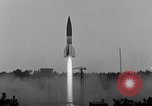 Standbild DEUTSCH A-4 Rakete Peenemunde Deutschland, 1942, aus Sekunde 7 historischem Filmmaterial Videoclip 65675078010