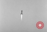 Standbild DEUTSCH A-4 Rakete Peenemunde Deutschland, 1942, aus Sekunde 11 historischem Filmmaterial Videoclip 65675078010